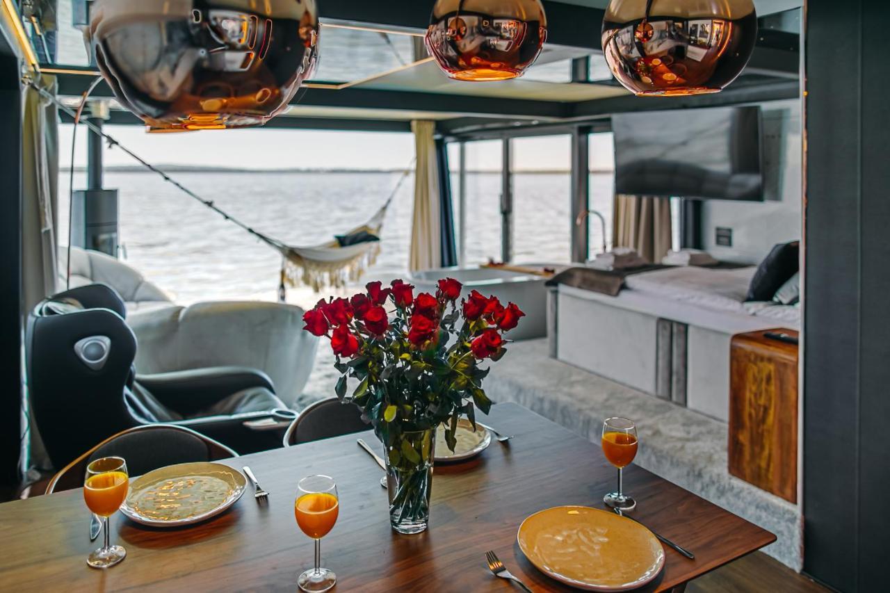 Grand Ht Houseboats - Domki Na Wodzie - Sauna, Jacuzzi, Kominek Mielno (Koszalin) Exterior foto