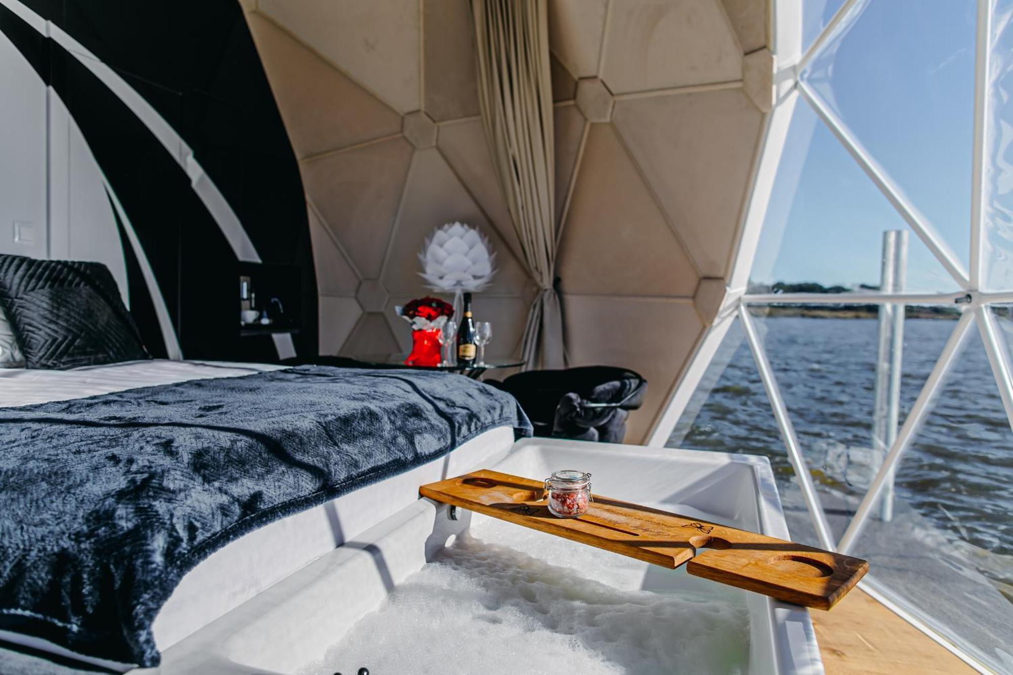 Grand Ht Houseboats - Domki Na Wodzie - Sauna, Jacuzzi, Kominek Mielno (Koszalin) Quarto foto