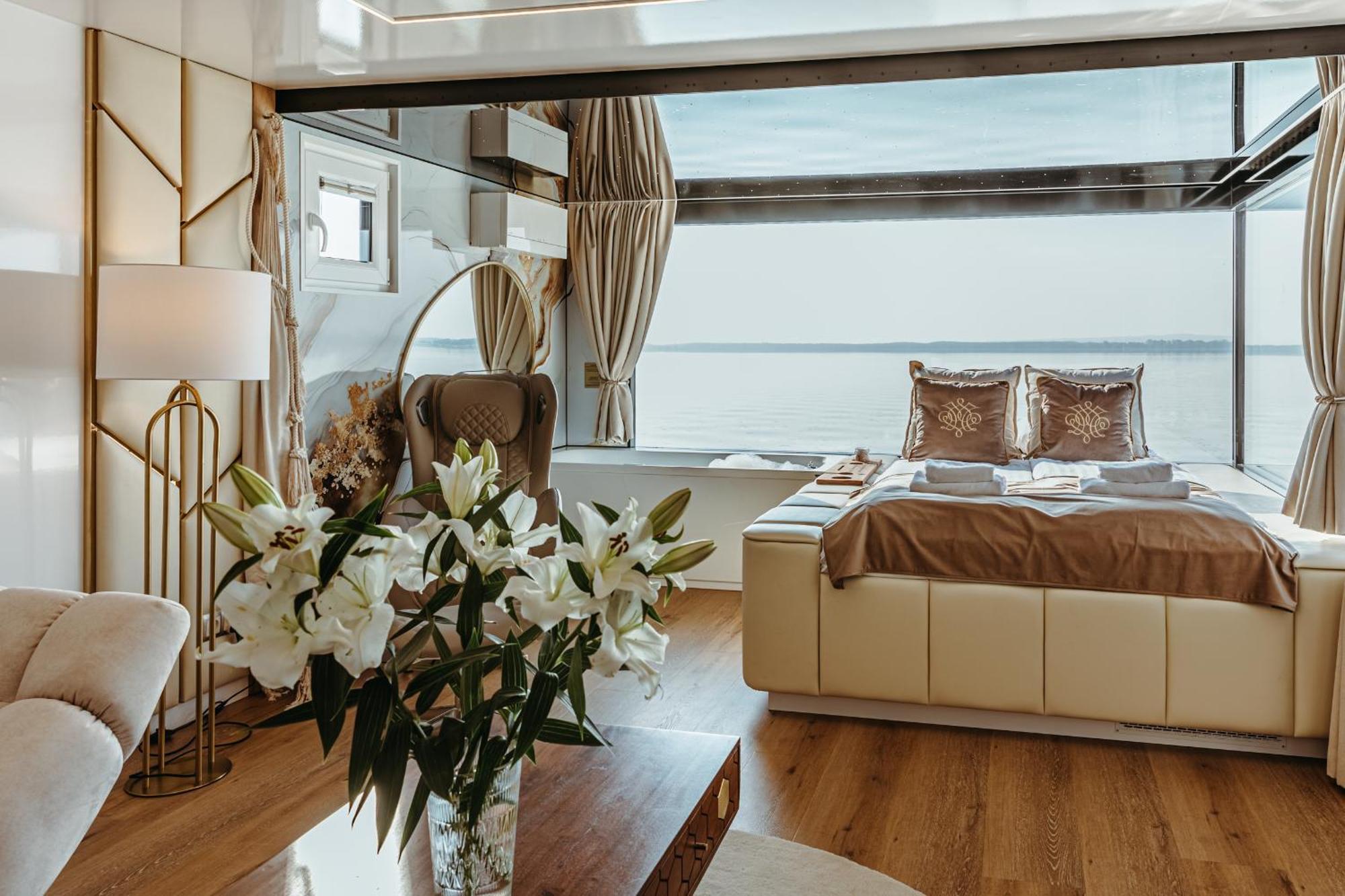 Grand Ht Houseboats - Domki Na Wodzie - Sauna, Jacuzzi, Kominek Mielno (Koszalin) Exterior foto